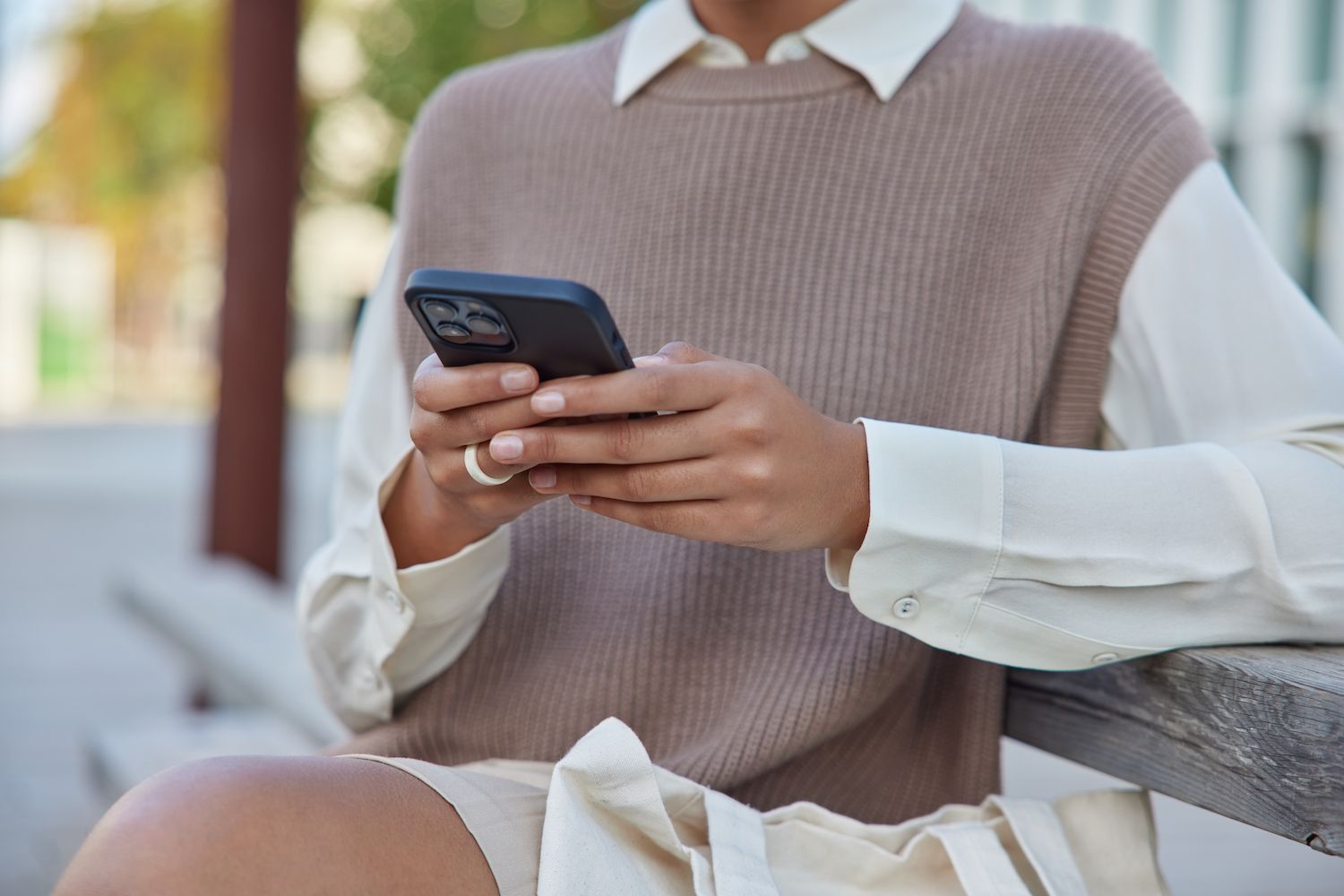 Google ad for a blue shirt